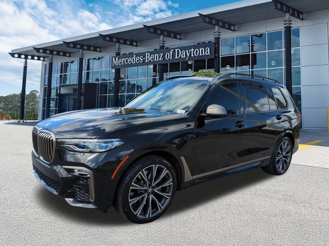 Used 2021 BMW X7 M50i w/ Cold Weather Package image 8