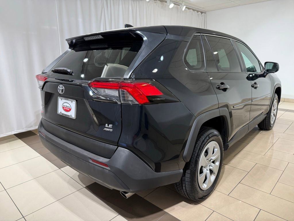 Certified 2023 Toyota RAV4 LE AWD/4WD image 5