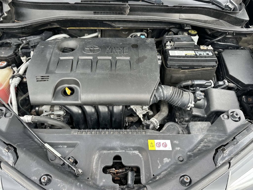Used 2018 Toyota C-HR XLE FWD image 11