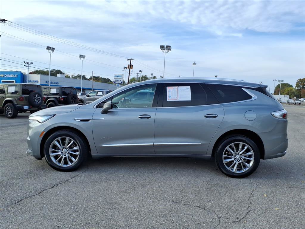 Used 2024 Buick Enclave Avenir w/ Avenir Technology Package AWD/4WD image 7