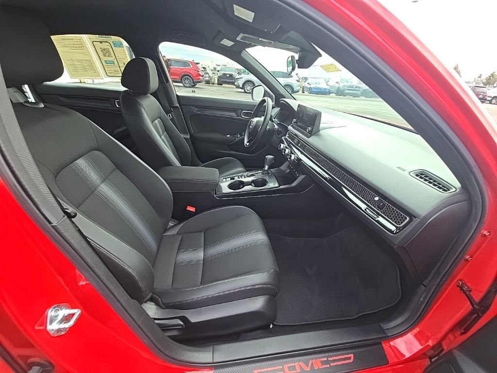 Certified 2025 Honda Civic Sport image 31