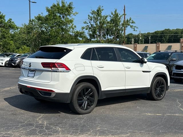 Used 2023 Volkswagen Atlas Cross Sport SE FWD image 5