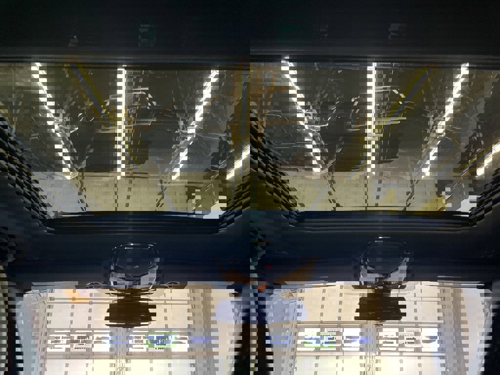 Used 2020 BMW 330i xDrive Sedan w/ Premium Package image 28