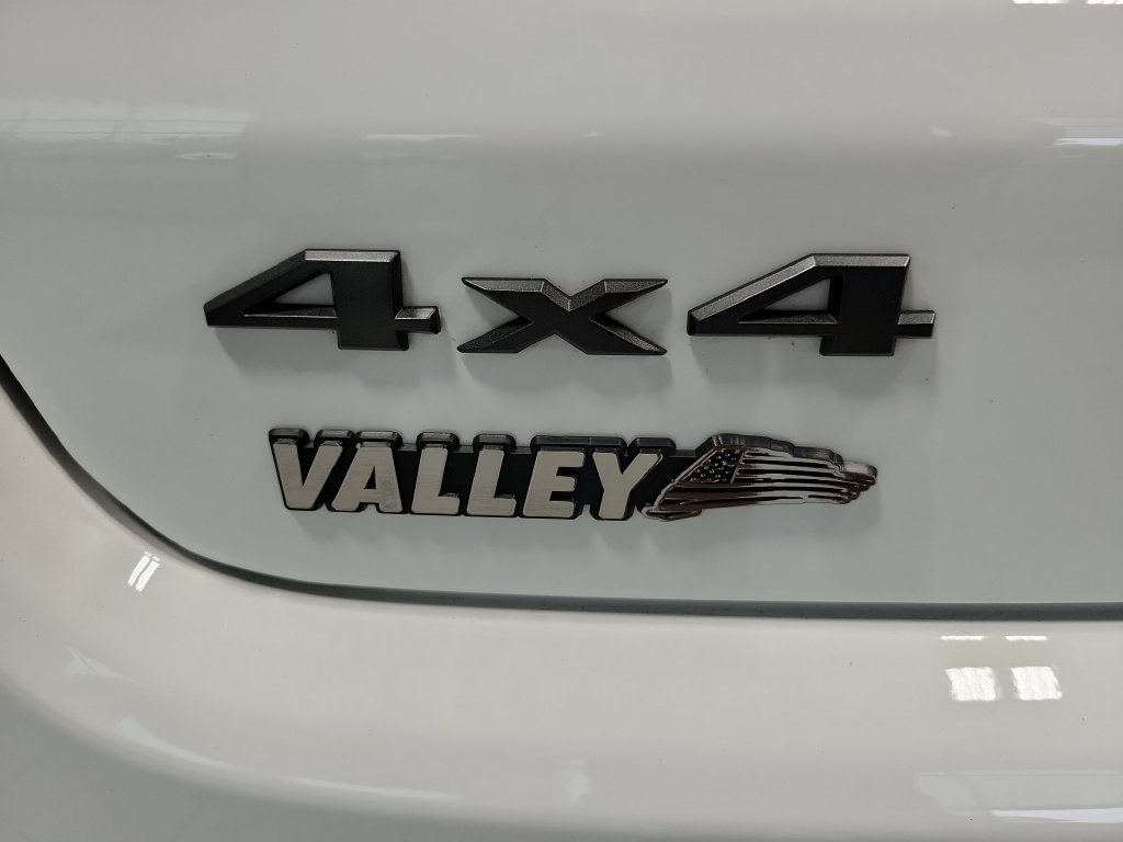 Used 2026 Jeep Compass Trailhawk AWD/4WD image 13