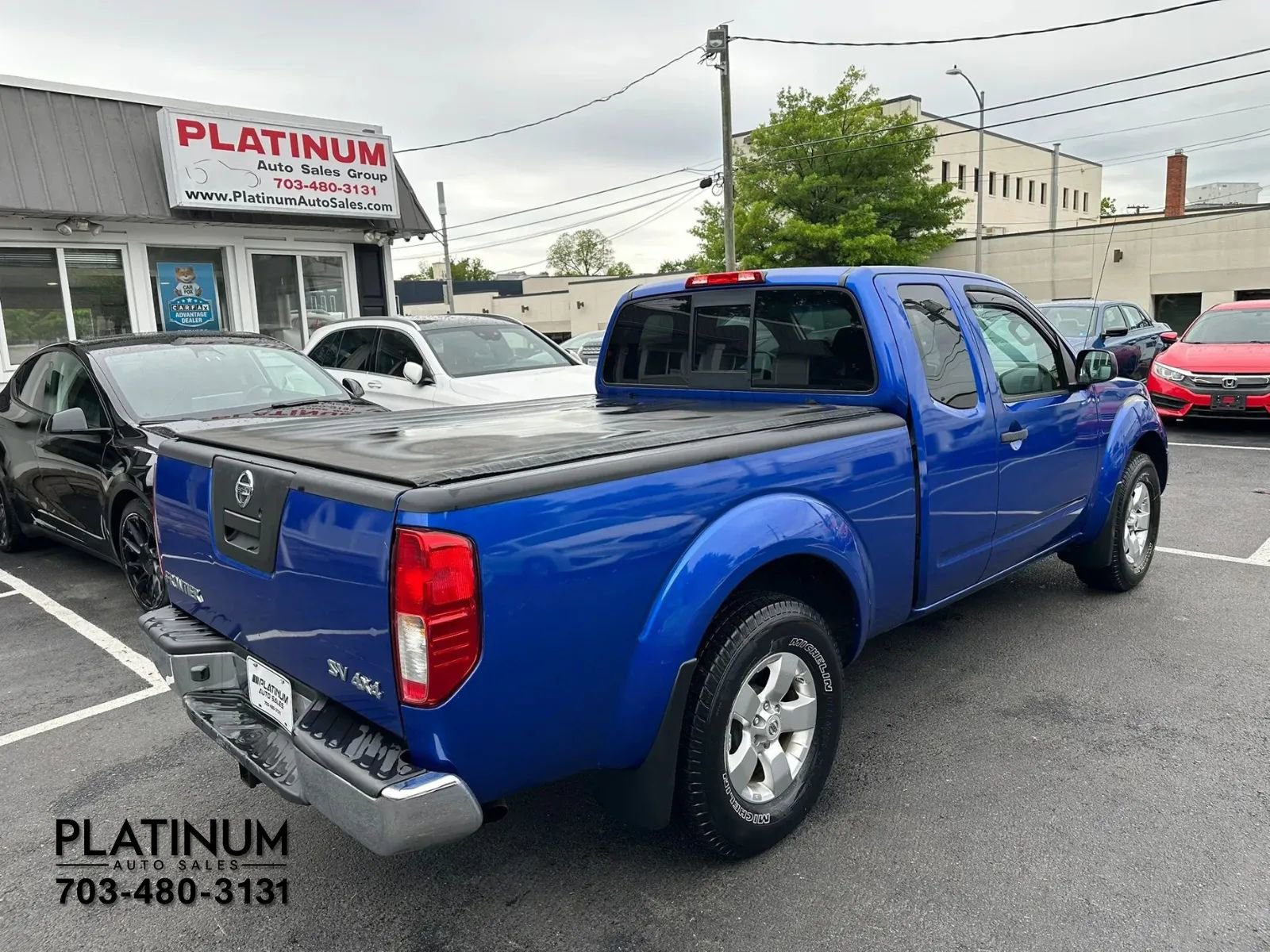 Used 2012 Nissan Frontier SV w/ SV Premium Utility Pkg AWD/4WD image 5