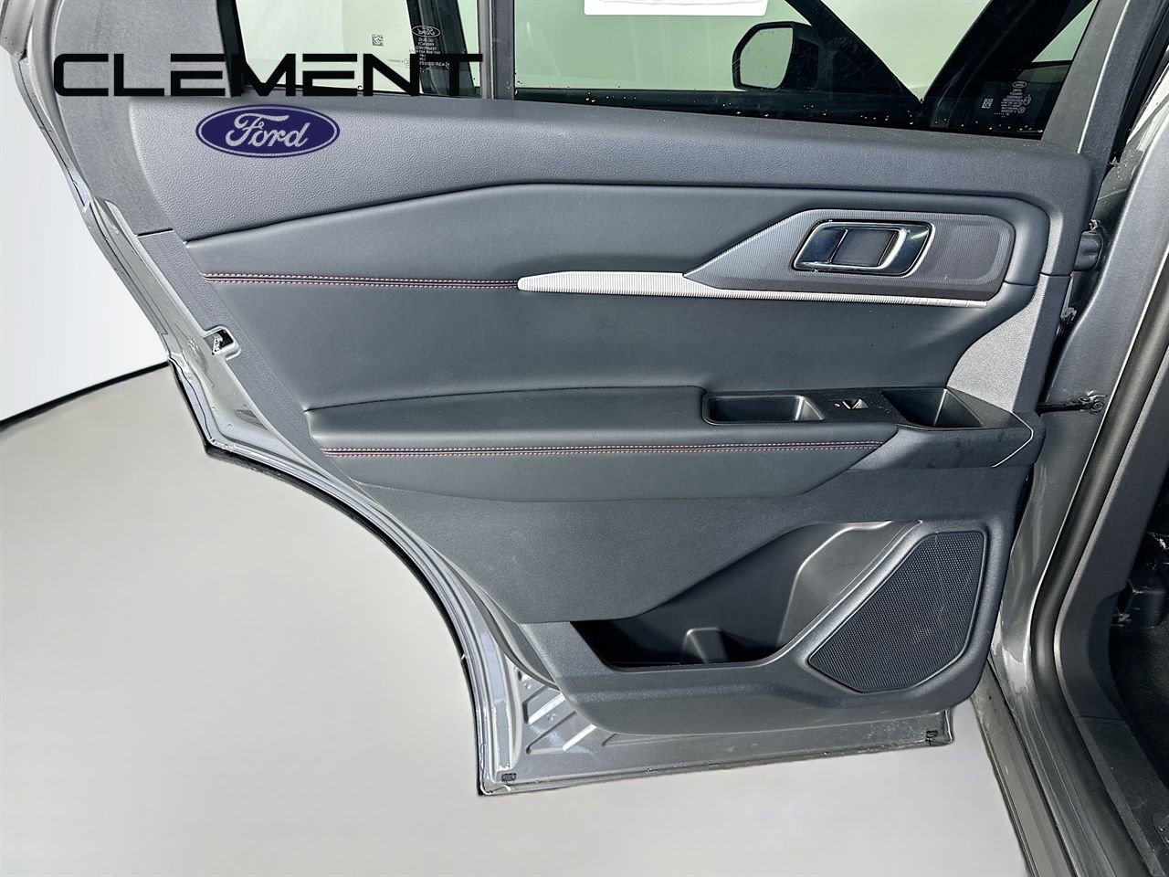 New 2025 Ford Explorer ST-Line w/ Premium Package image 29