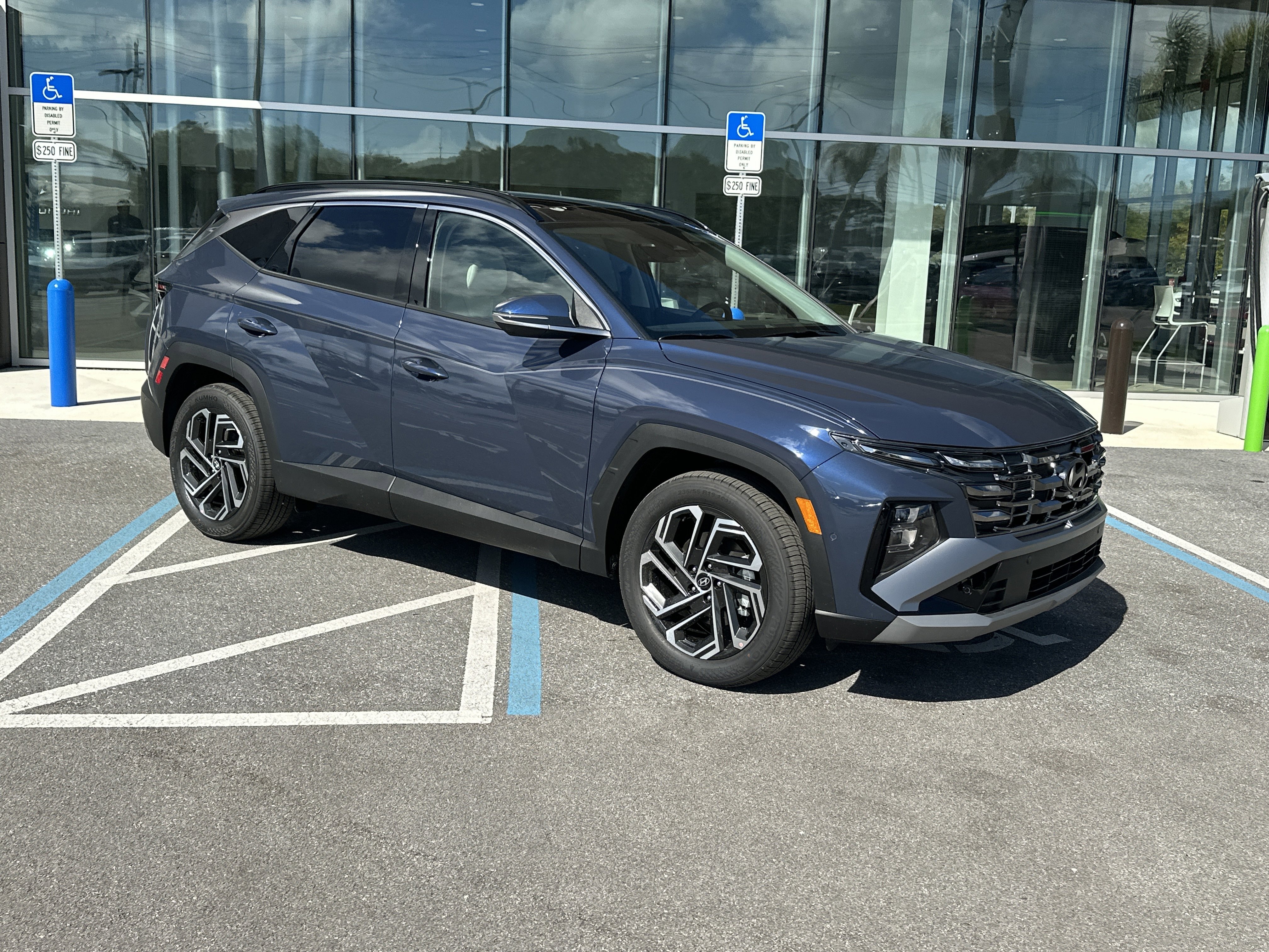 New 2026 Hyundai Tucson Limited FWD image 5