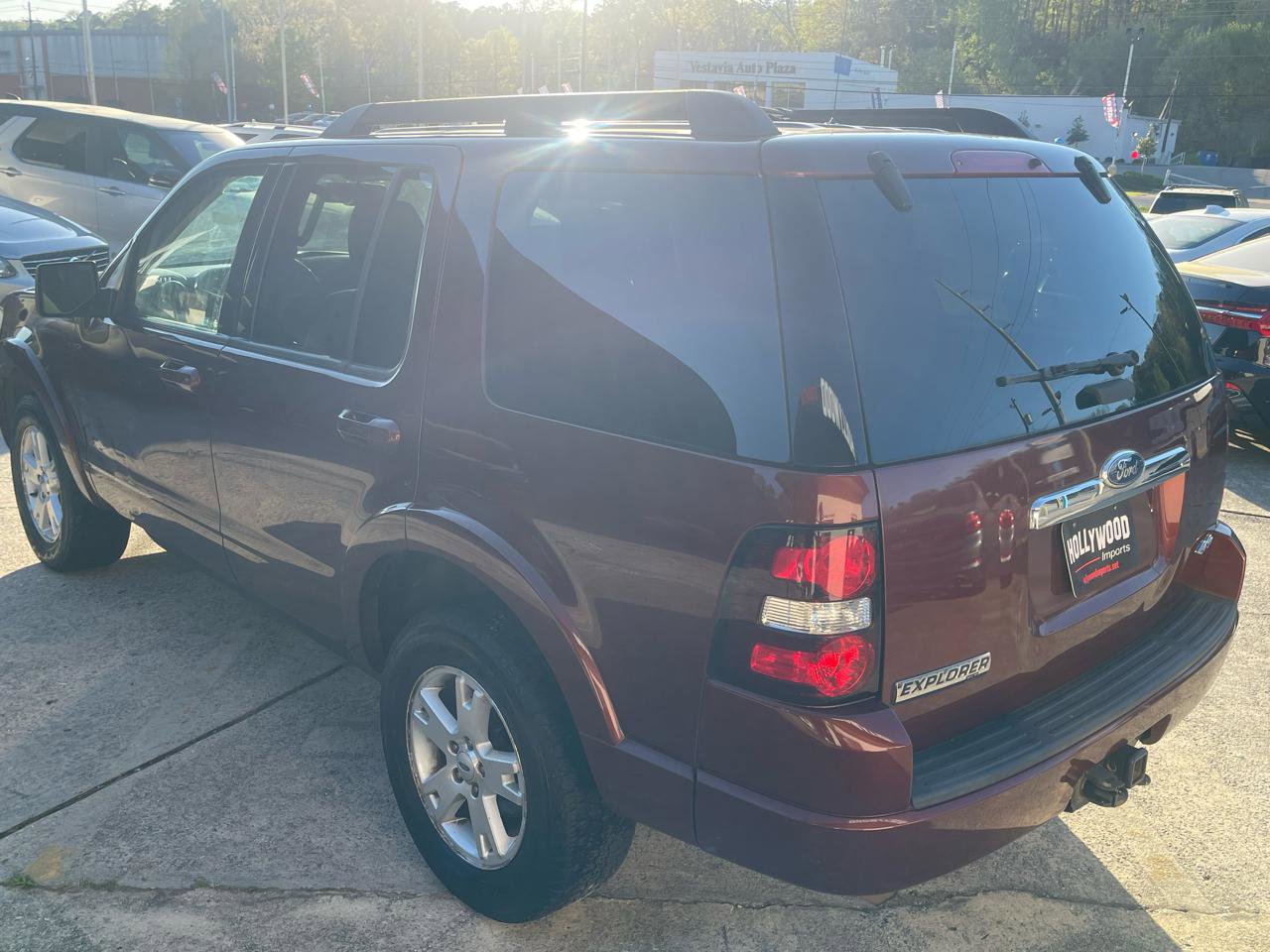 Used 2010 Ford Explorer XLT AWD/4WD image 4