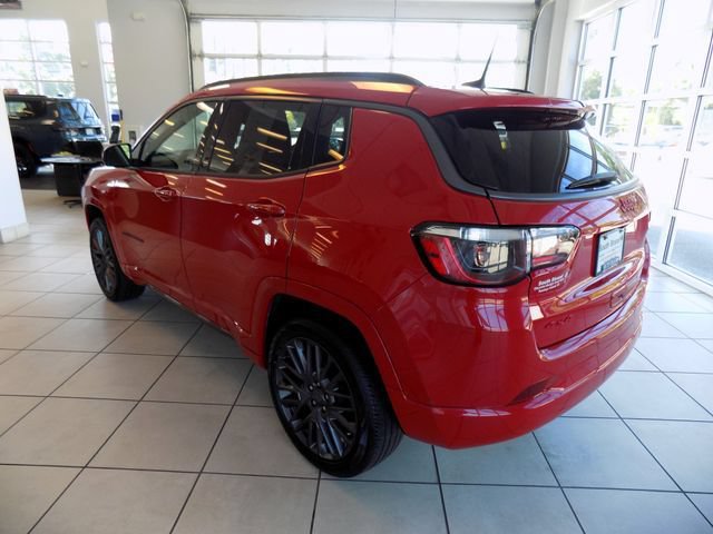 Certified 2022 Jeep Compass Limited AWD/4WD image 4