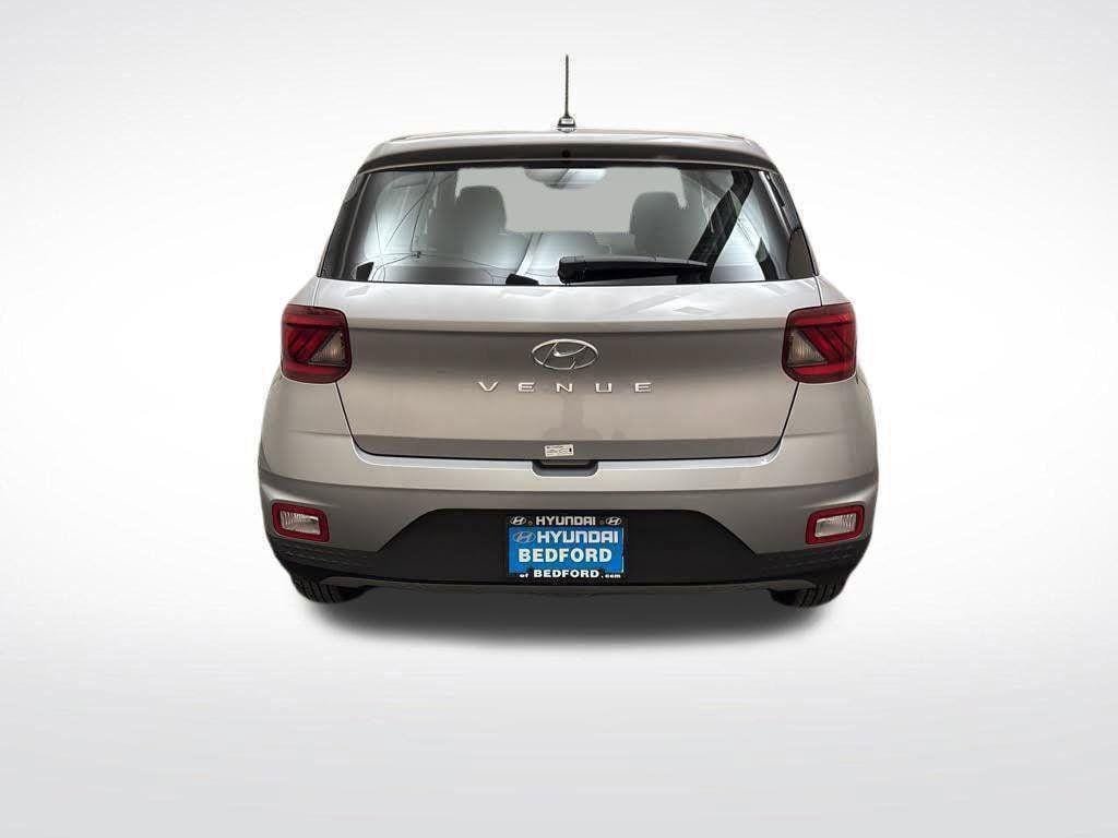 New 2026 Hyundai Venue SE FWD image 6
