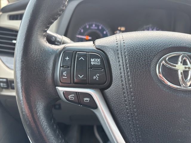 Used 2016 Toyota Sienna XLE w/ XLE Navigation Package image 28