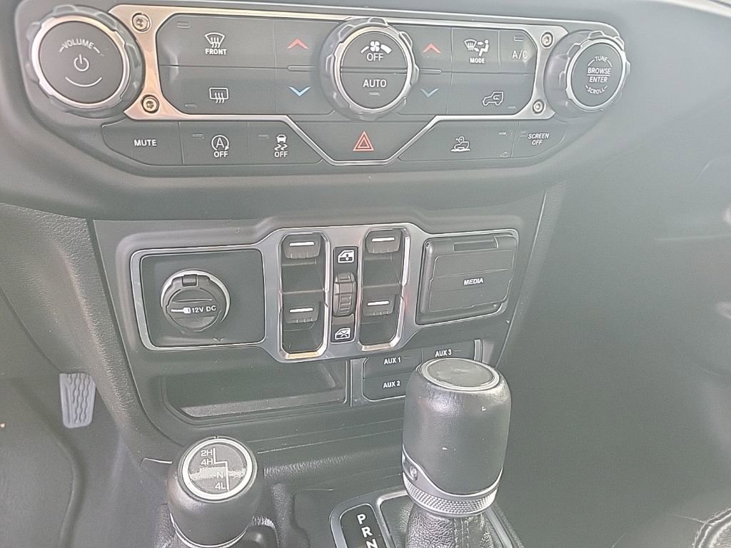 Used 2021 Jeep Wrangler Unlimited Sahara AWD/4WD image 29