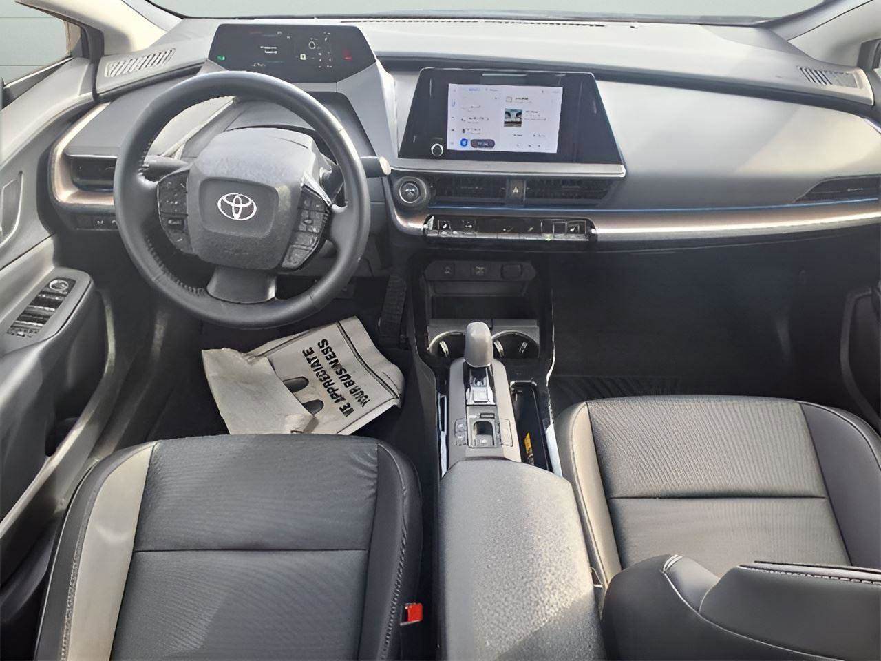 Used 2024 Toyota Prius XLE image 10