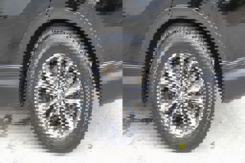 Used 2020 Honda CR-V EX-L image 11