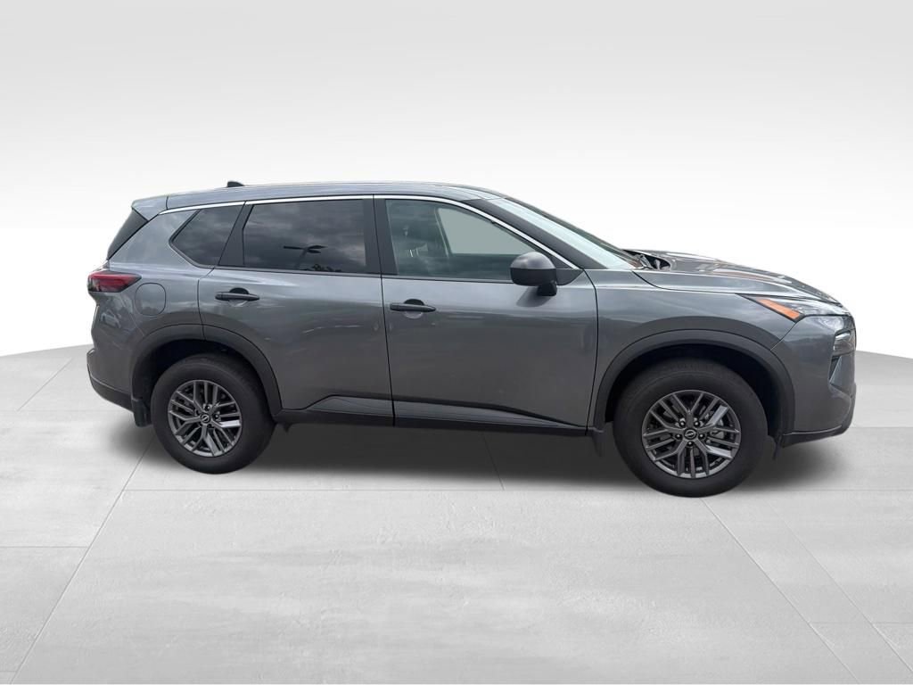 Used 2026 Nissan Rogue S image 4