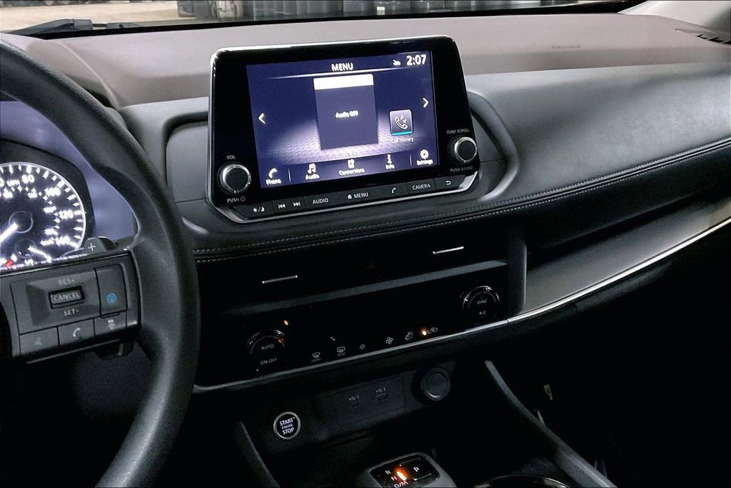 Used 2023 Nissan Rogue SV image 6