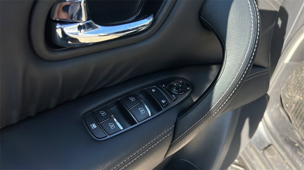 Used 2024 Nissan Armada Platinum w/ Captain's Chairs Package image 12