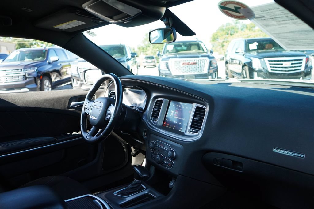 Used 2023 Dodge Charger SXT RWD image 13