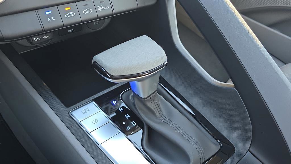New 2026 Hyundai Elantra SE w/ Cargo Package FWD image 22