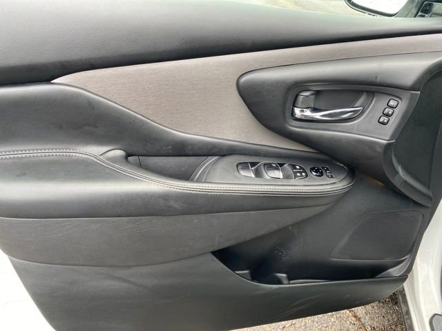 Used 2023 Nissan Murano SL AWD/4WD image 17