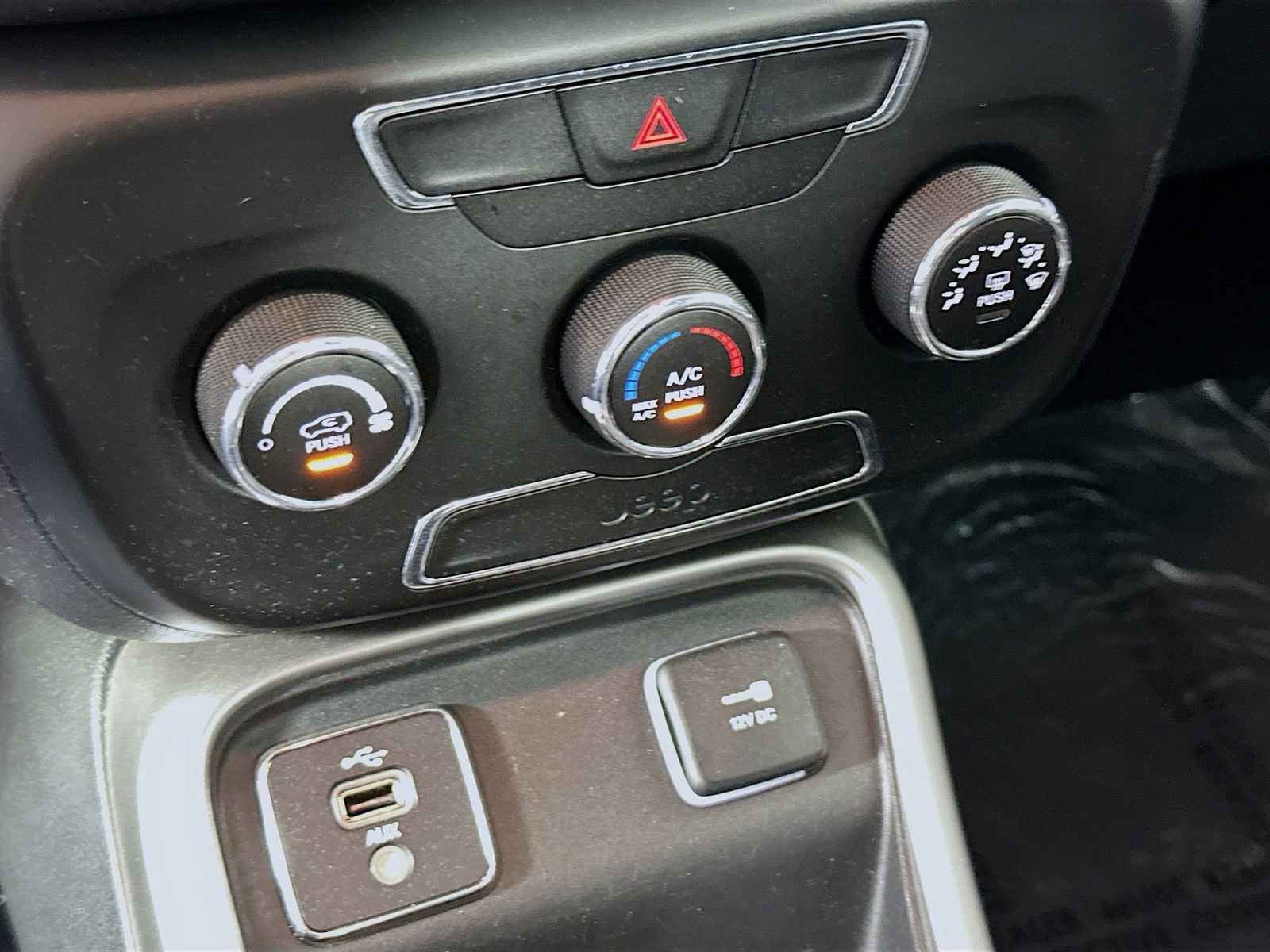 Used 2018 Jeep Compass Sport image 17