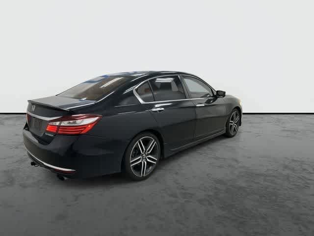 Used 2016 Honda Accord Sport image 4