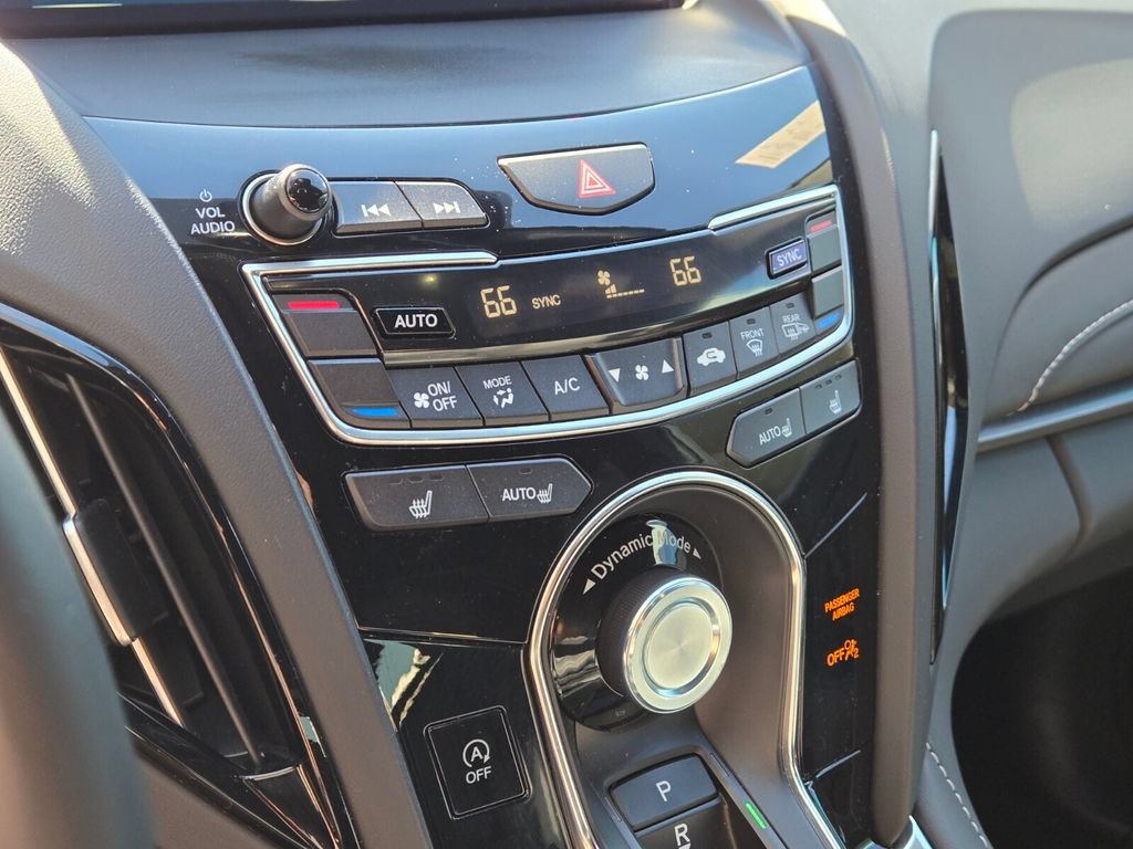 Used 2025 Acura RDX SH-AWD image 28