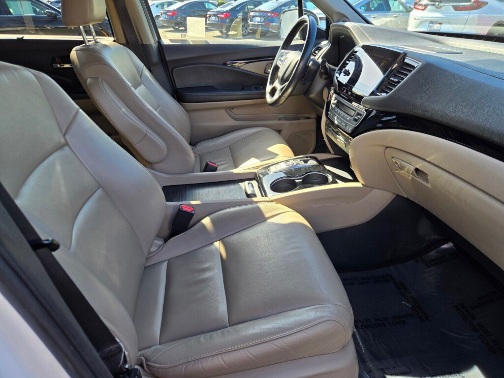 Certified 2022 Honda Pilot Touring image 20