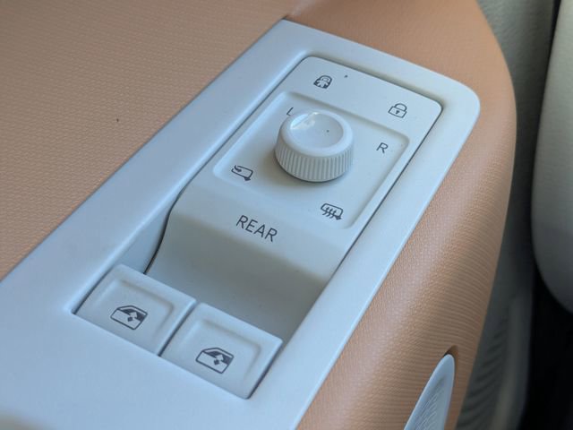 New 2025 Volkswagen ID. Buzz 1st Edition image 28