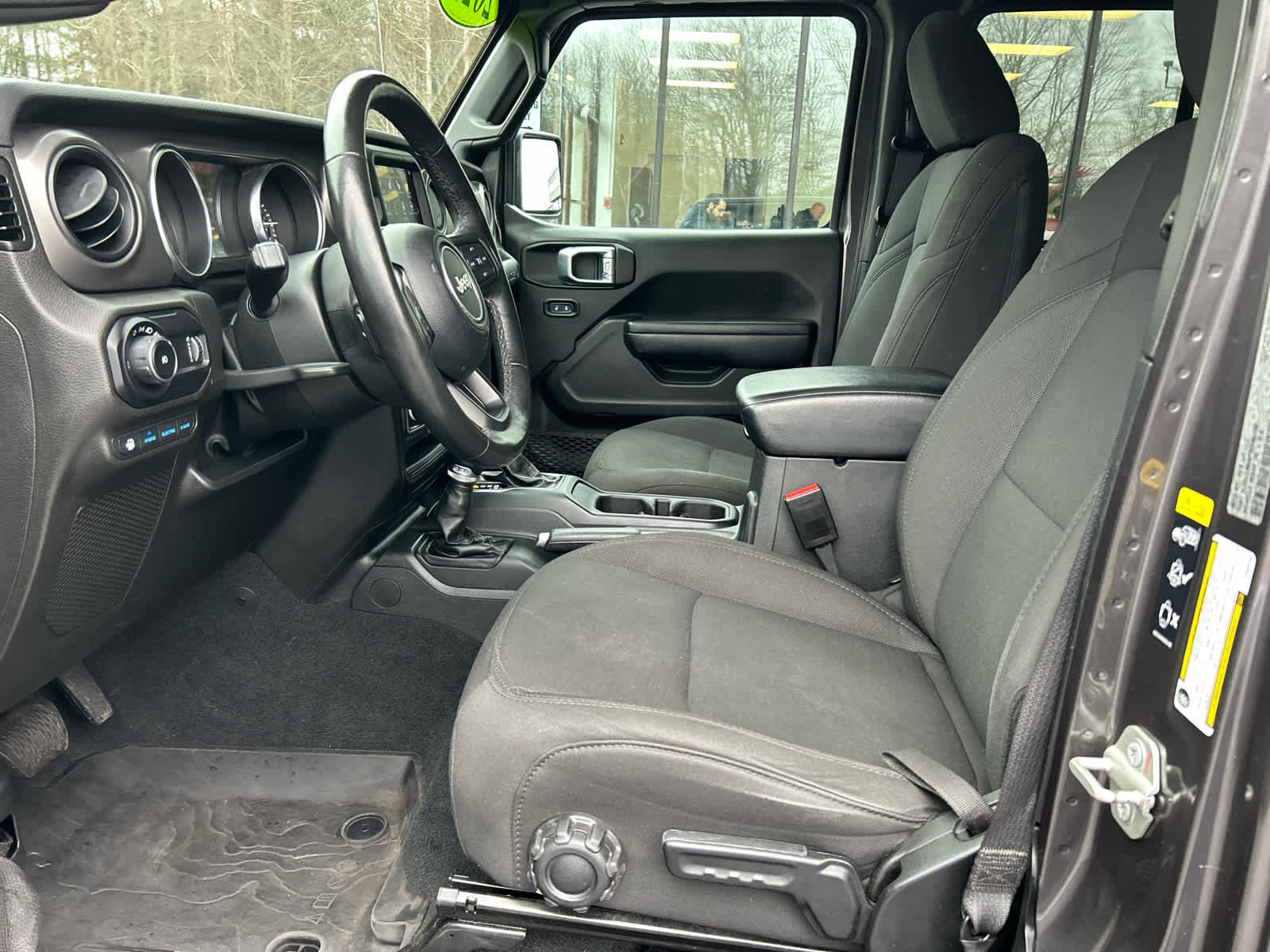 Certified 2023 Jeep Wrangler Unlimited w/ Cold Weather Group image 18