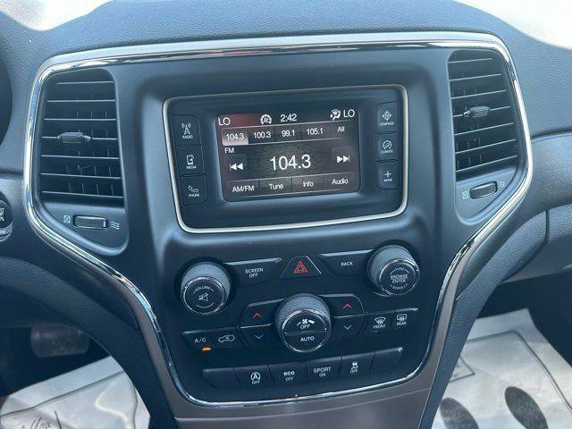Used 2016 Jeep Grand Cherokee Laredo AWD/4WD image 26