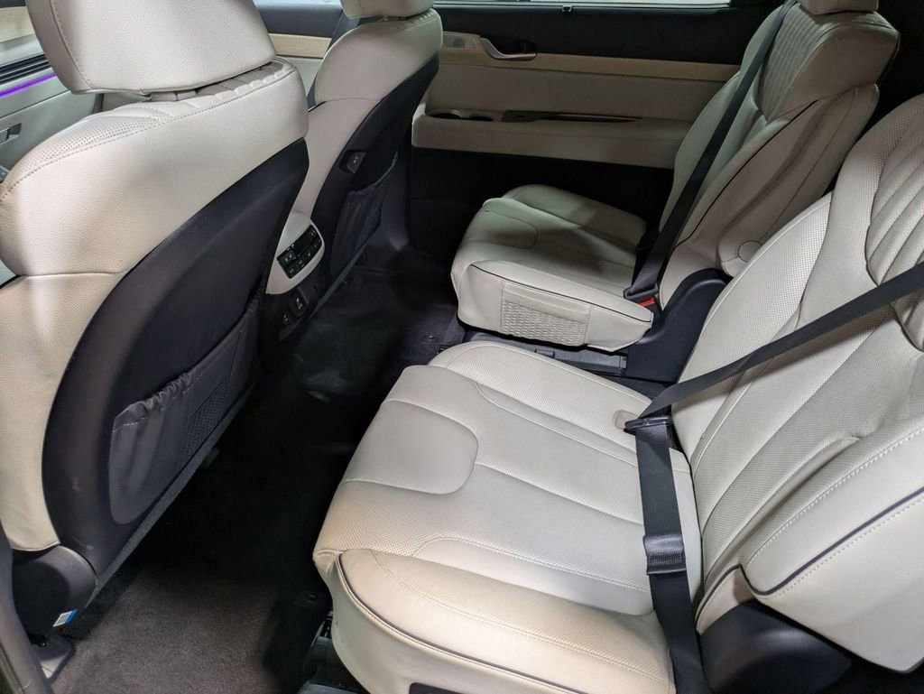 Used 2024 Hyundai Palisade Limited AWD/4WD image 28