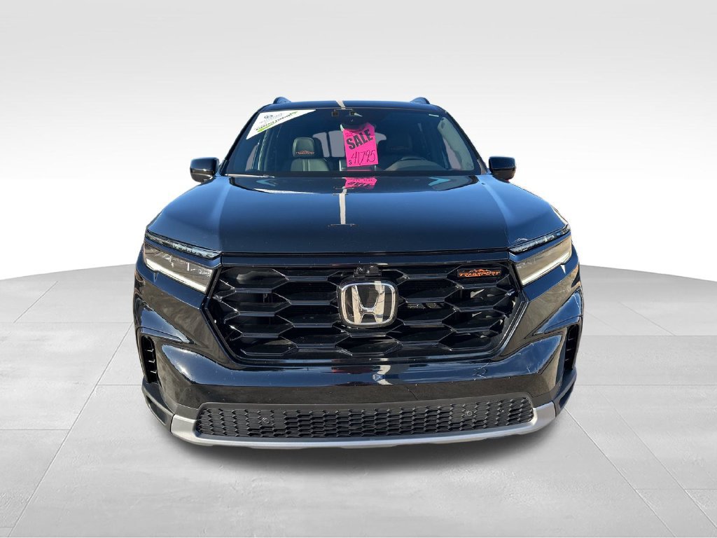 Used 2024 Honda Pilot TrailSport image 8