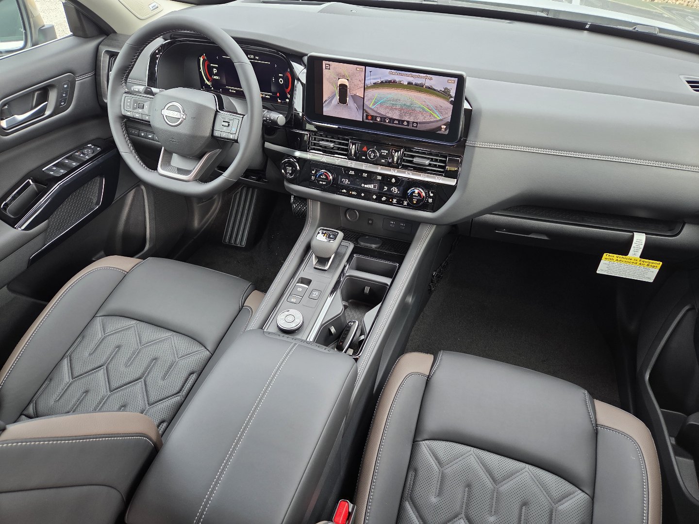 New 2026 Nissan Pathfinder Platinum AWD/4WD image 27