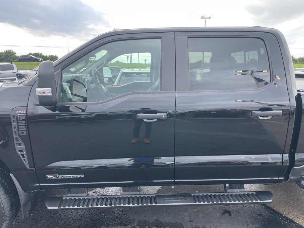 Used 2024 Ford F250 XL w/ STX Appearance Package image 27