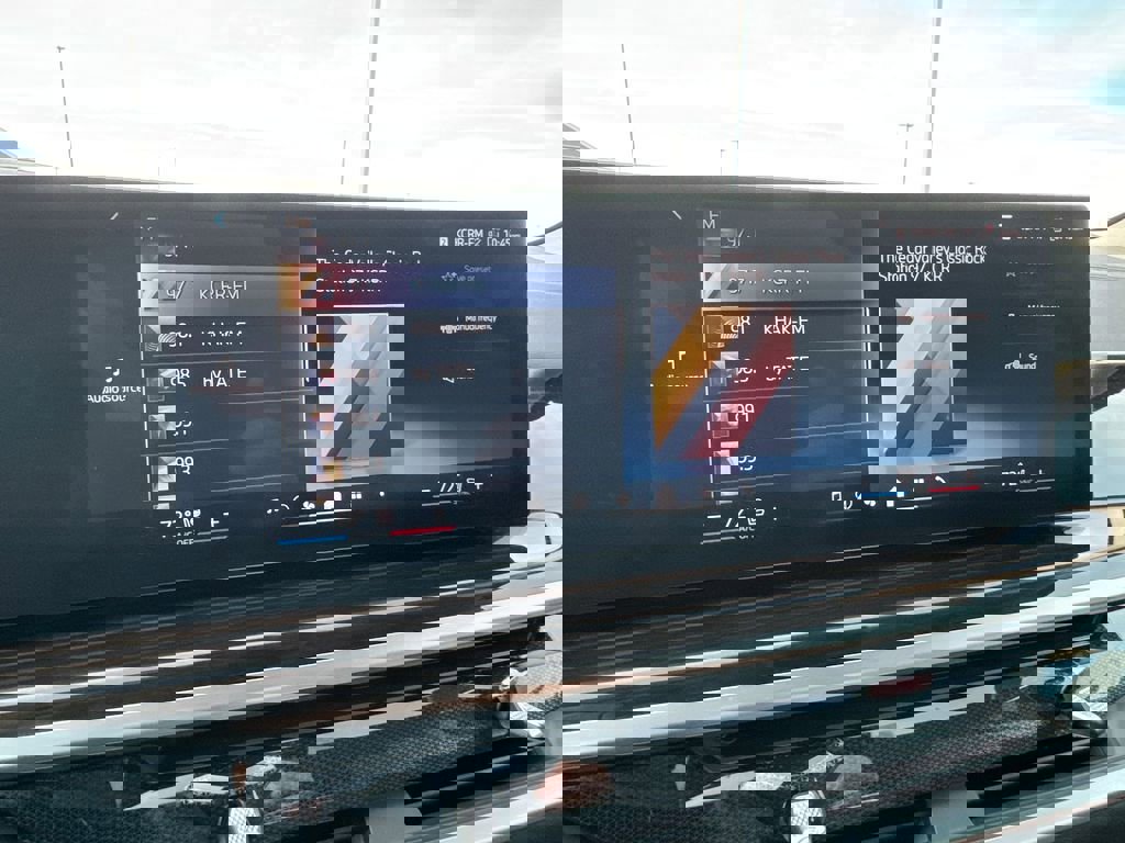 Used 2026 BMW X7 xDrive40i image 13