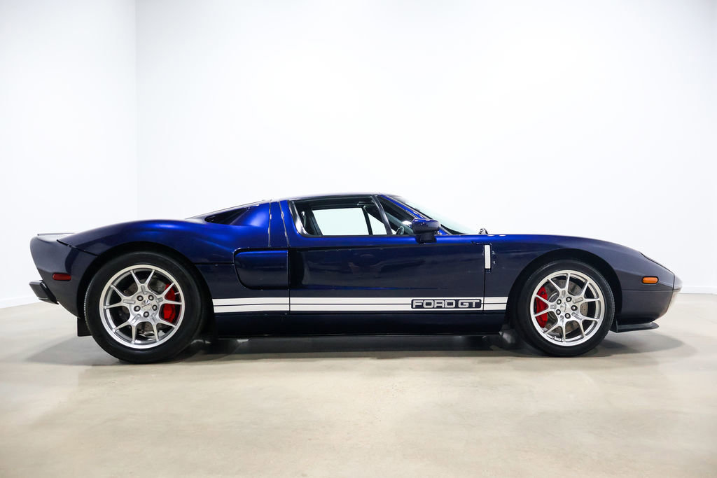 Used 2006 Ford GT RWD image 62