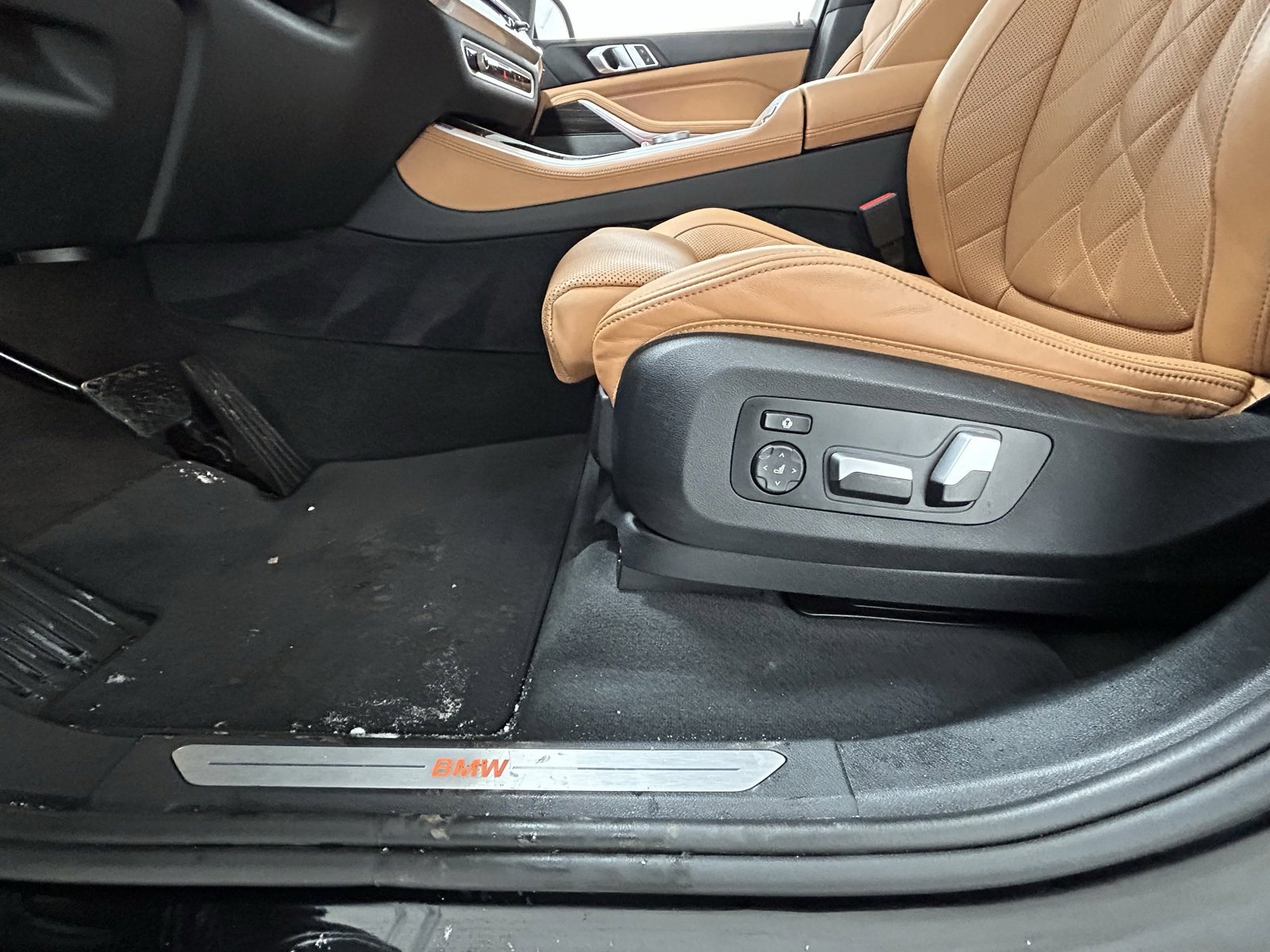 Used 2024 BMW X5 xDrive40i w/ Premium Package image 31