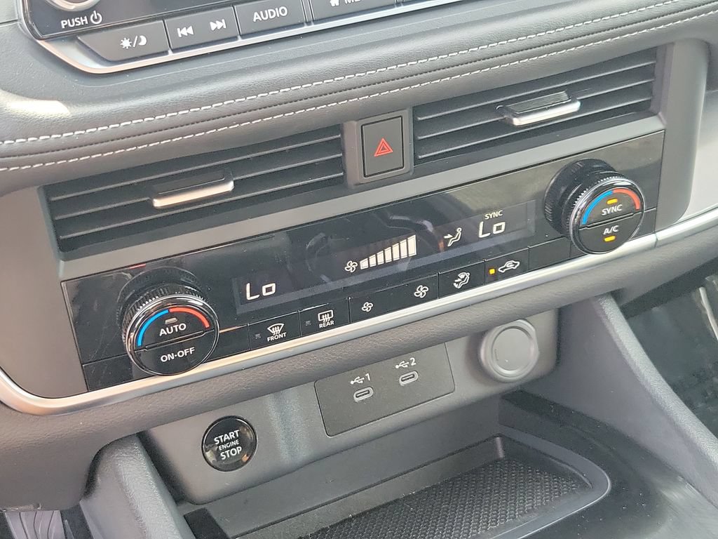 Certified 2026 Nissan Rogue SV FWD image 26