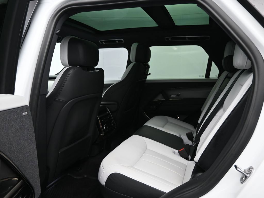 Used 2024 Land Rover Range Rover Sport Dynamic SE image 25