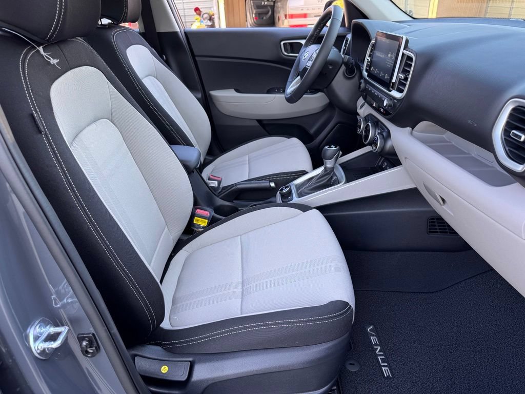 New 2026 Hyundai Venue SEL FWD image 17
