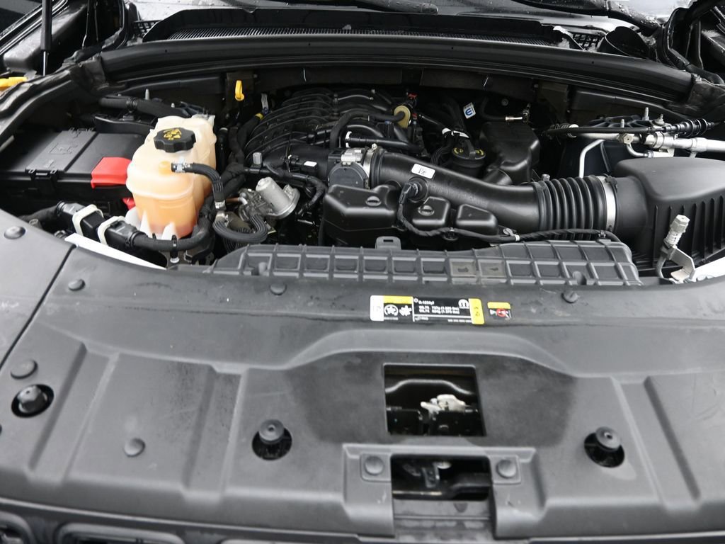 Used 2024 Jeep Grand Cherokee L Laredo AWD/4WD image 24