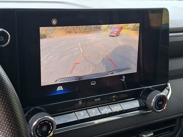 Used 2023 Chevrolet Colorado W/T image 18