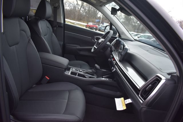 New 2026 Kia Sorento S AWD/4WD image 12