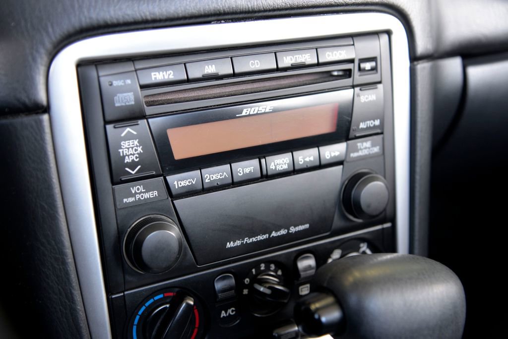Used 2003 MAZDA MX-5 Miata RWD image 22