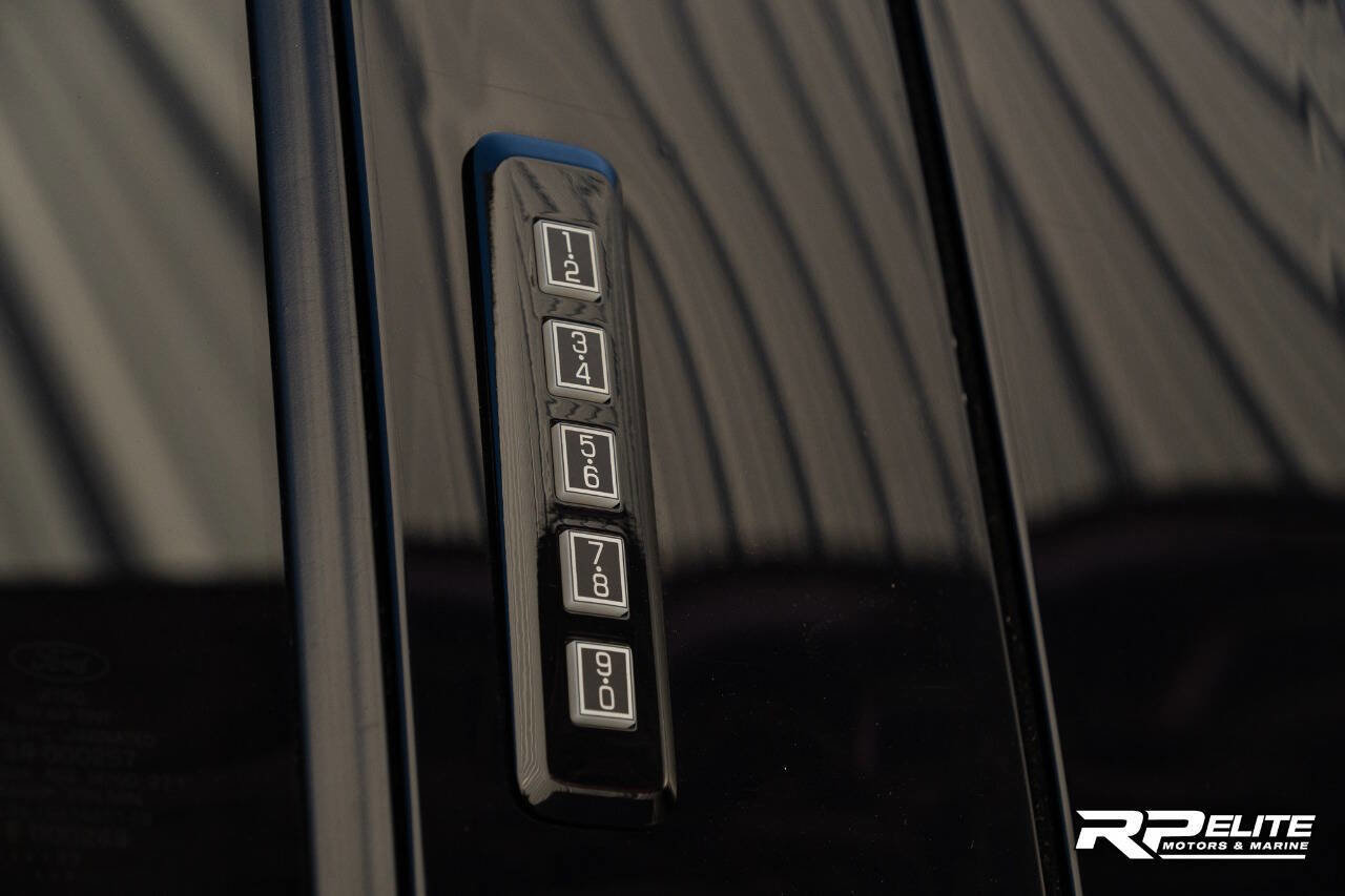 Used 2023 Ford F450 Lariat w/ FX4 Off-Road Package image 25