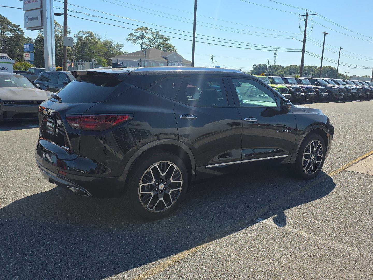 Used 2023 Chevrolet Blazer Premier w/ Driver Confidence II Package FWD image 5