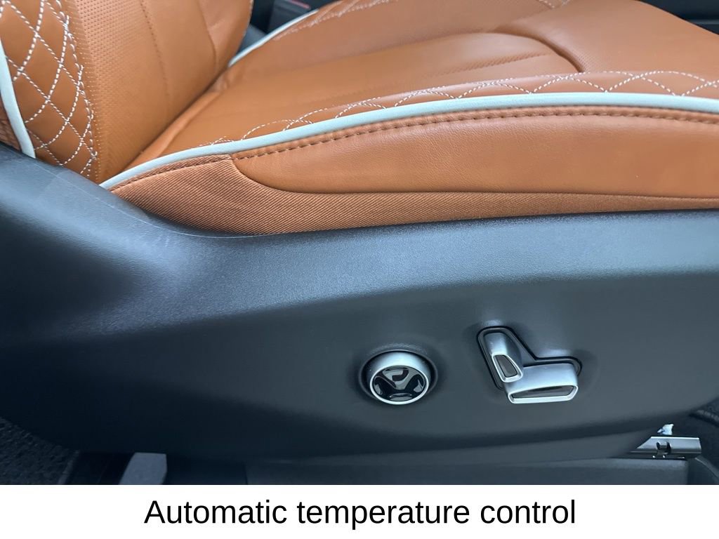 Used 2026 Chrysler Pacifica Pinnacle image 20