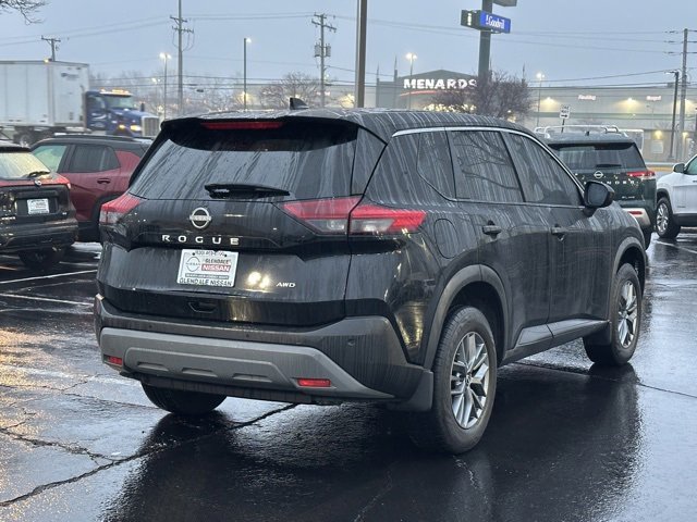 Used 2023 Nissan Rogue S image 4