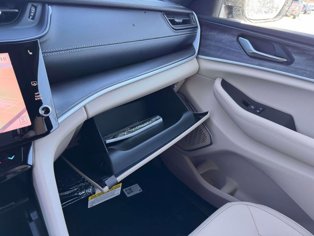 New 2026 Jeep Grand Cherokee Limited image 23